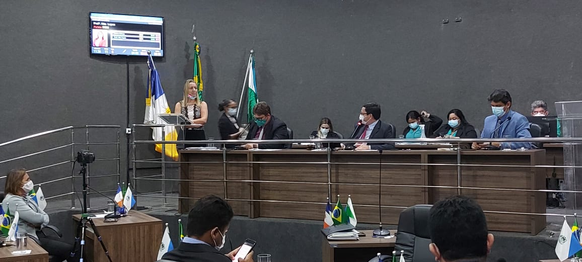 A convite de bancada Independente, diretora do HRG fala por mais de 1h na Câmara de Guaraí