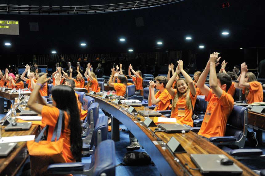 Oferecido curso para professores do programa Jovem Senador