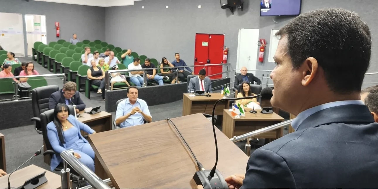 Câmara de Guaraí dá posse a Tarciso Ramos em sessão marcada por autoridades