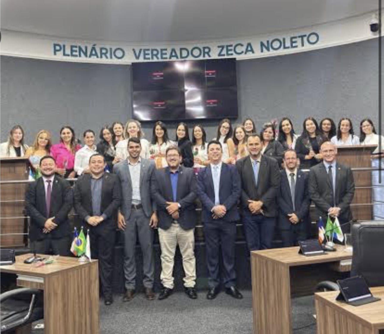 Sessão da Câmara de Guaraí é marcada por homenagem ao Dia da Mulher